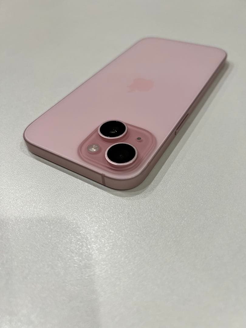 Apple iPhone 15 256GB SIMフリー バッテリー85%