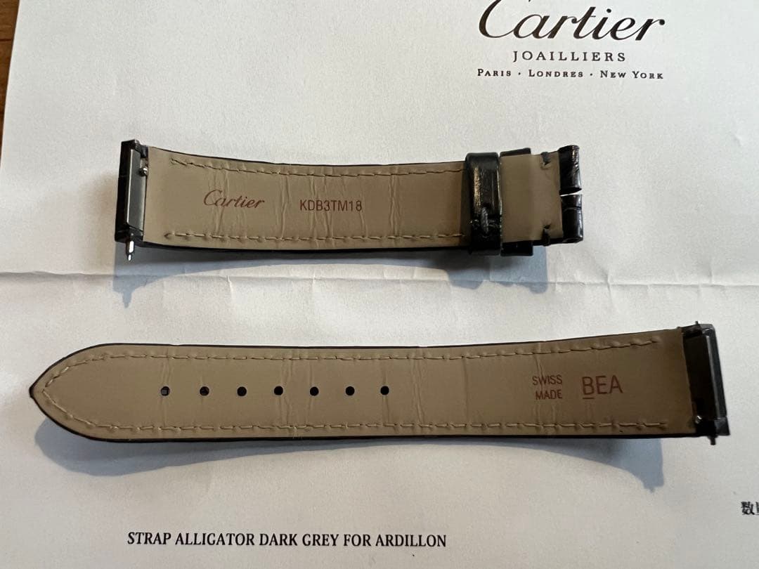 Cartier サントスデュモン 時計　ダークグレー　純正レザーベルト