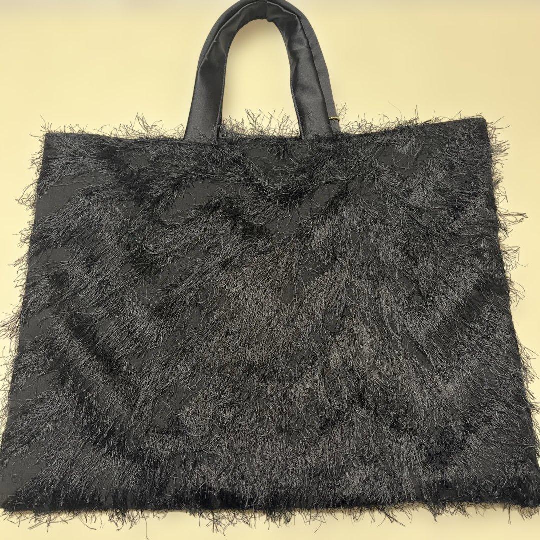 【新品未使用】シャルマントサック　フリンジトートバッグMサイズとポーチ　ブラック