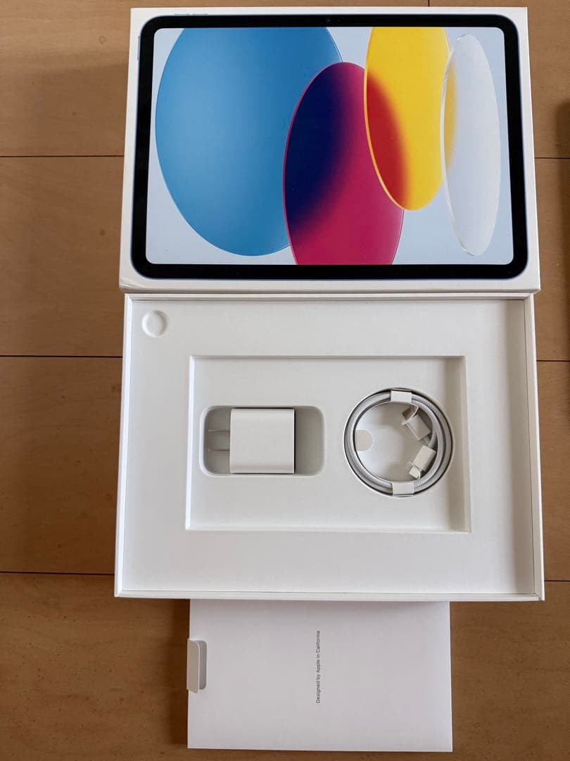 美品Apple iPad 63G 10世代ブルーとカバー