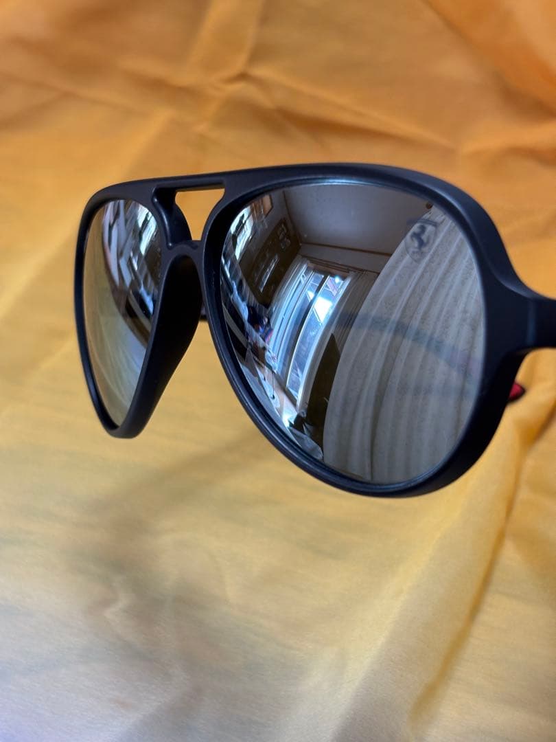 RAY-BAN SCUDERIA FERRARI レイバン サングラス 中古品