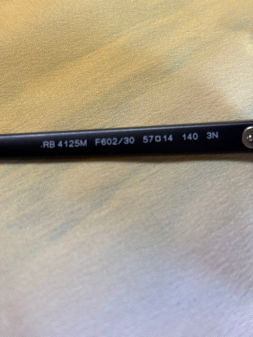 RAY-BAN SCUDERIA FERRARI レイバン サングラス 中古品