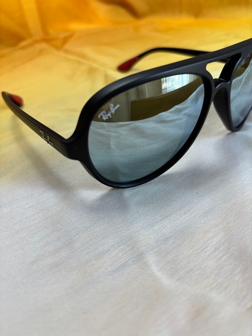 RAY-BAN SCUDERIA FERRARI レイバン サングラス 中古品