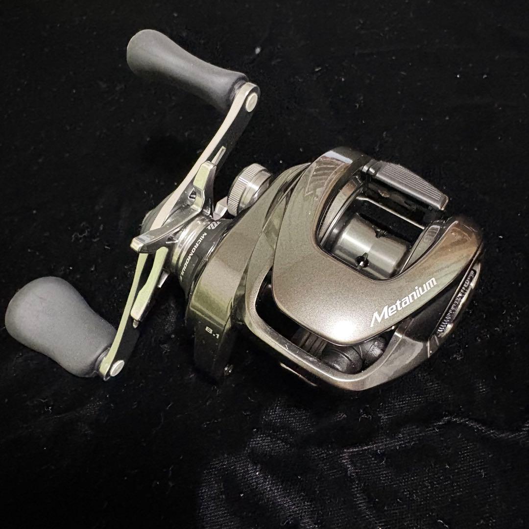 シマノ 23 メタニウム 100XG 右巻き 本体のみ 美品