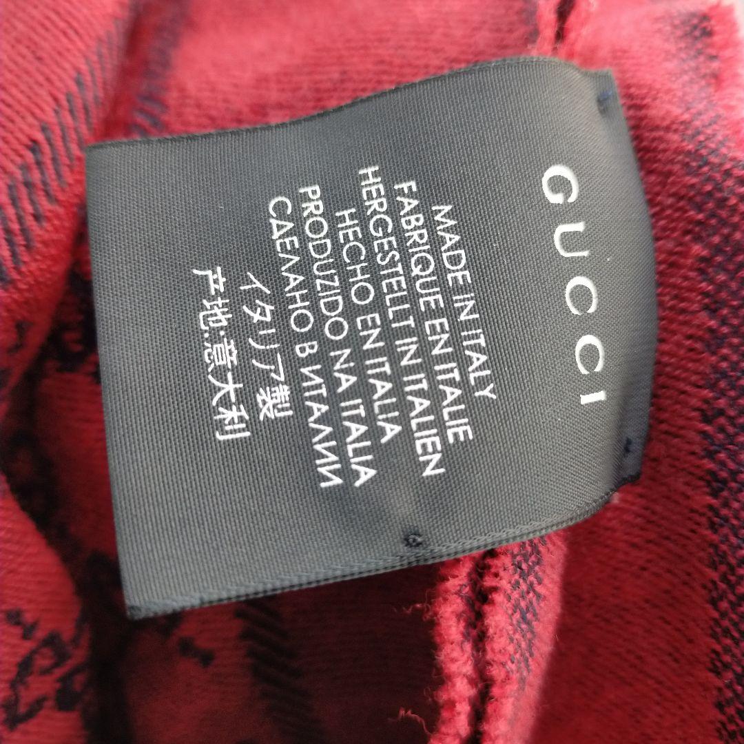 GUCCI ロゴパターン 赤 マフラー