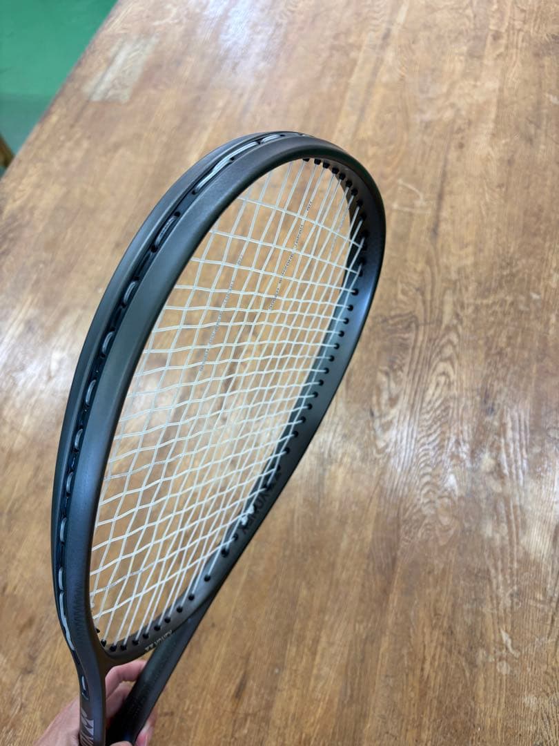 (未使用に近い)新色YONEX VOLTRAGE 8V テニスラケット