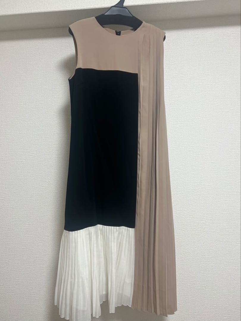 カラーブロックプリーツワンピース/ グレースコンチネンタル