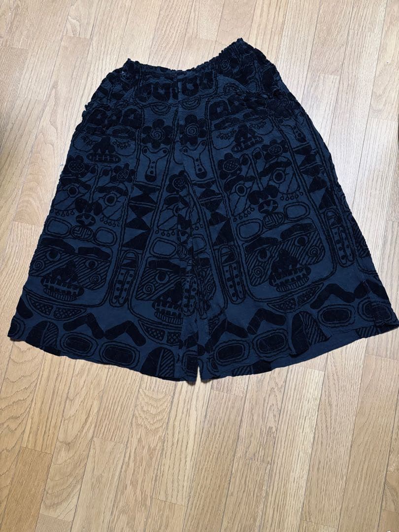 ISSEYMIYAKE me イッセイミヤケ★ 黒 スカル模様 キュロットパンツ