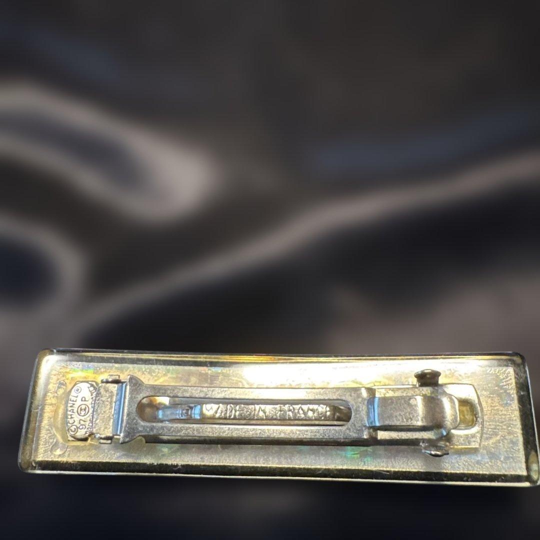 ⭐︎CHANELシャネル　ビンテージ　シルバーロゴ　バレッタ　ホログラム⭐︎