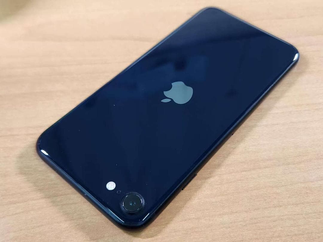 020300I iPhone SE A2782 64GB 【最大容量98%】