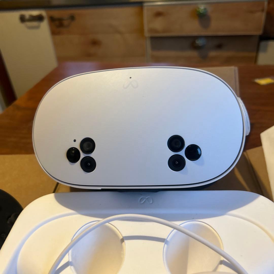 QUEST3S 128GB VRヘッドセット コントローラー充電器付き