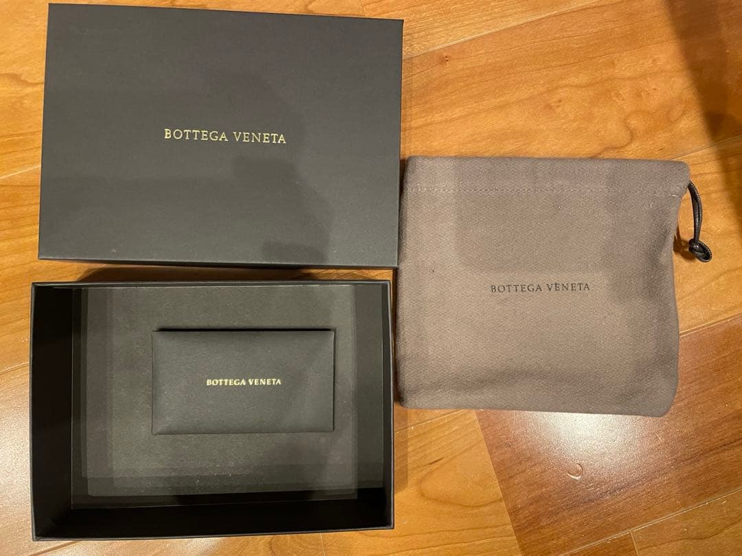 ボッテガヴェネタ　財布　二つ折り