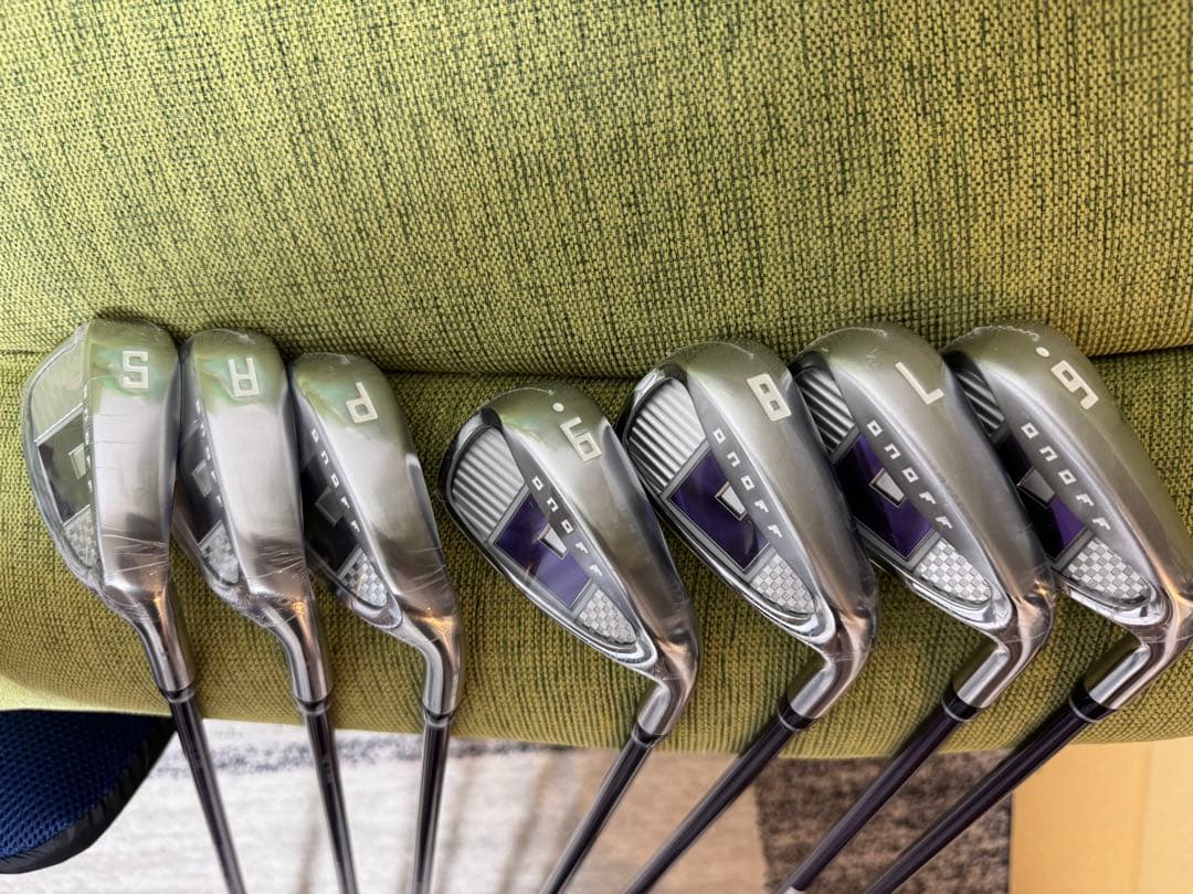 未使用　2023 オノフ　アイアン レデイース　７本　Aシャフト