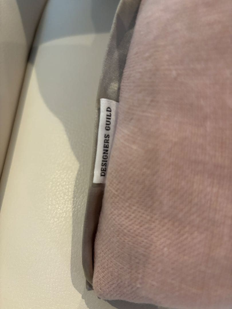 DESIGNERS GUILD ピンクベルベットクッション