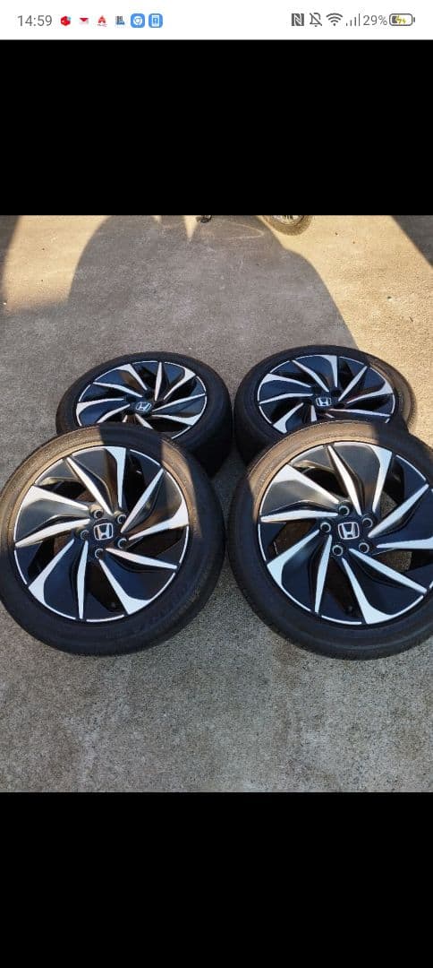 cazoo　1/4 ホンダ インサイトZE4 つや消しブラック　17インチ