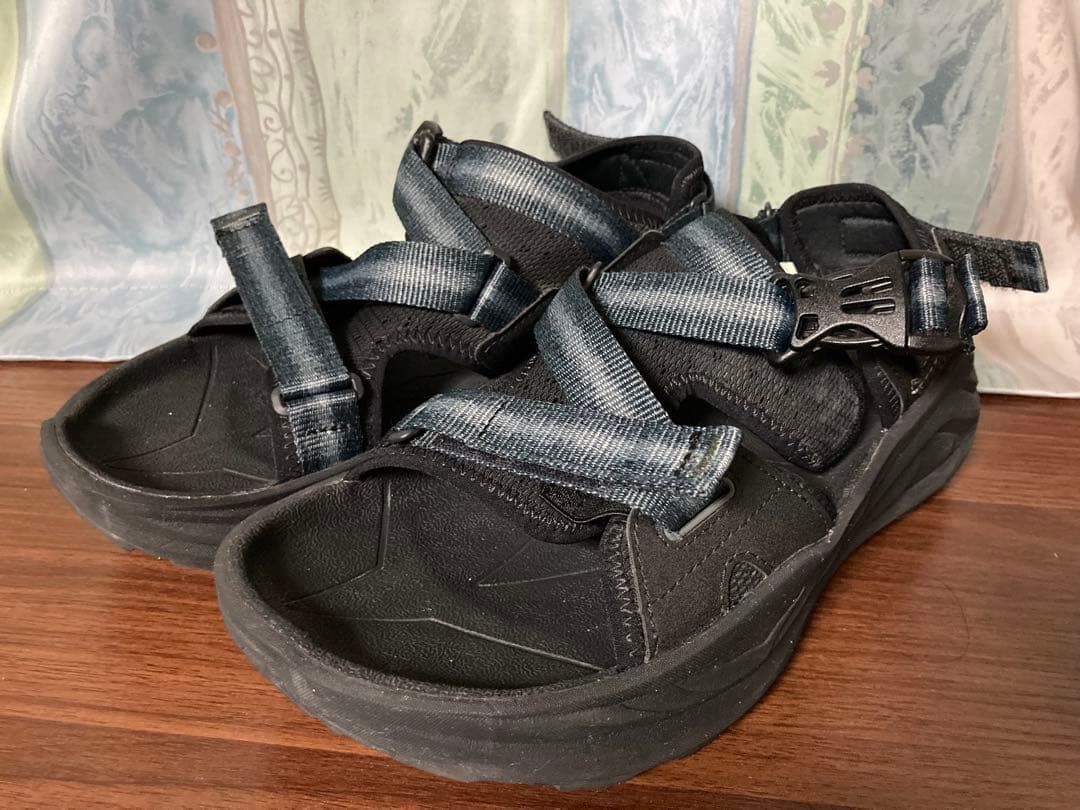 様　ホカオネオネ　サンダル　27