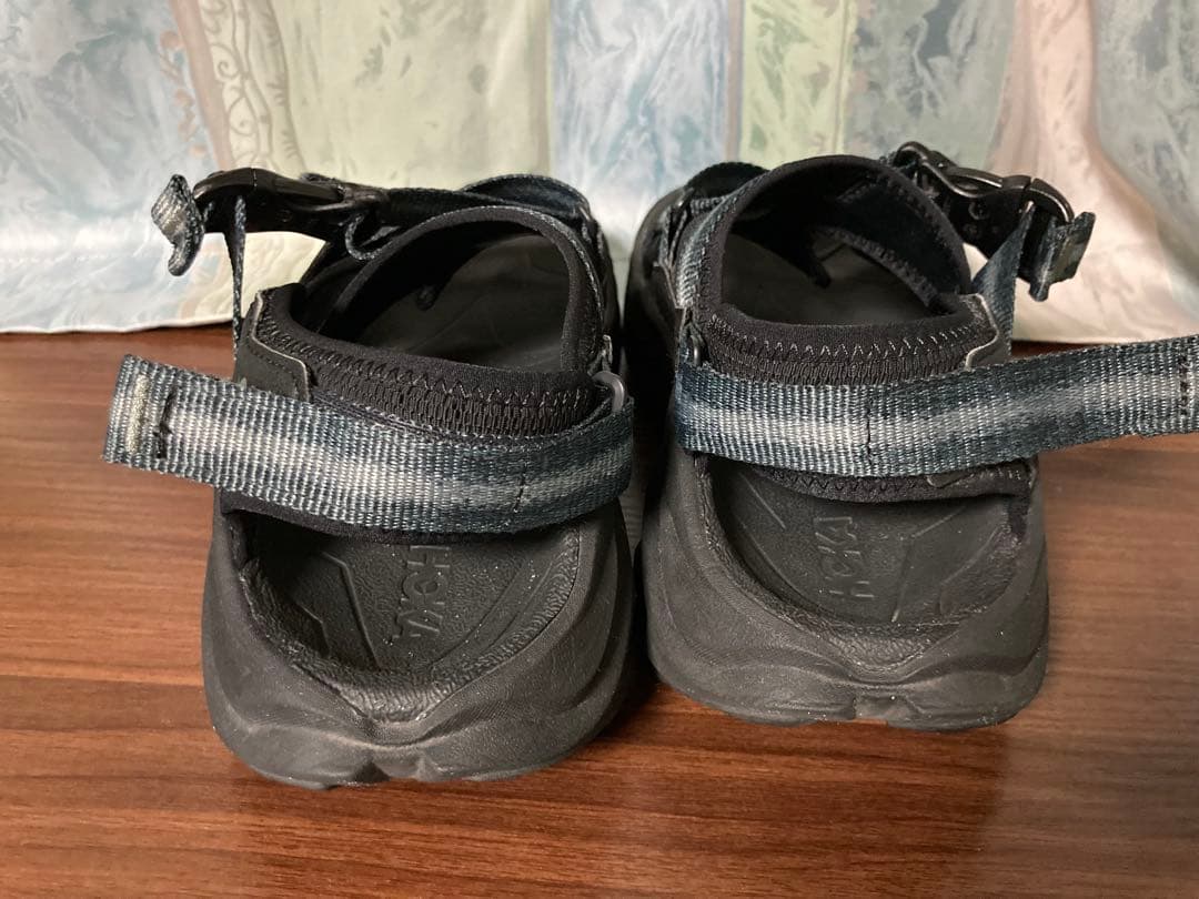 様　ホカオネオネ　サンダル　27