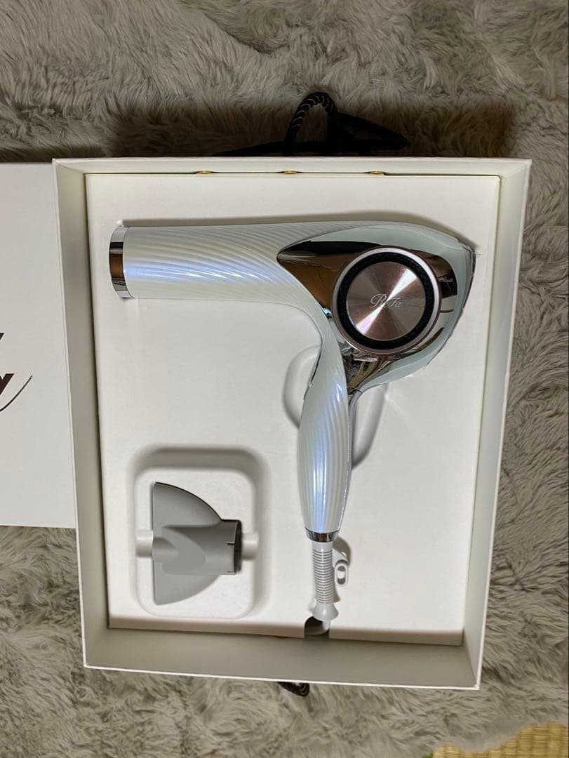 リファ　ドライヤー　トリートメント、オイル付き