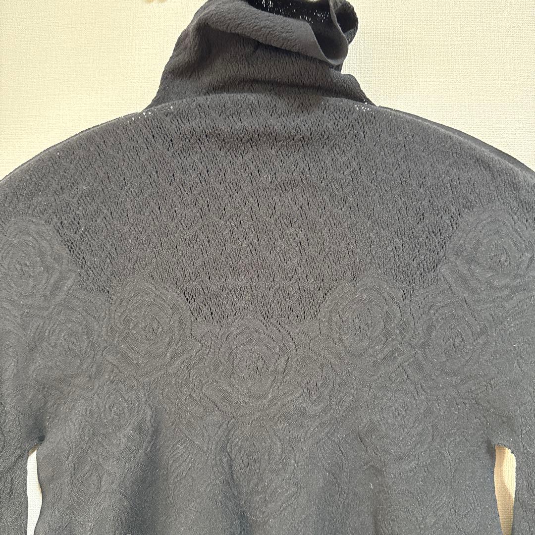 【新品】チャコットノーソーイングニット ローズモチーフ　タートルネック　黒