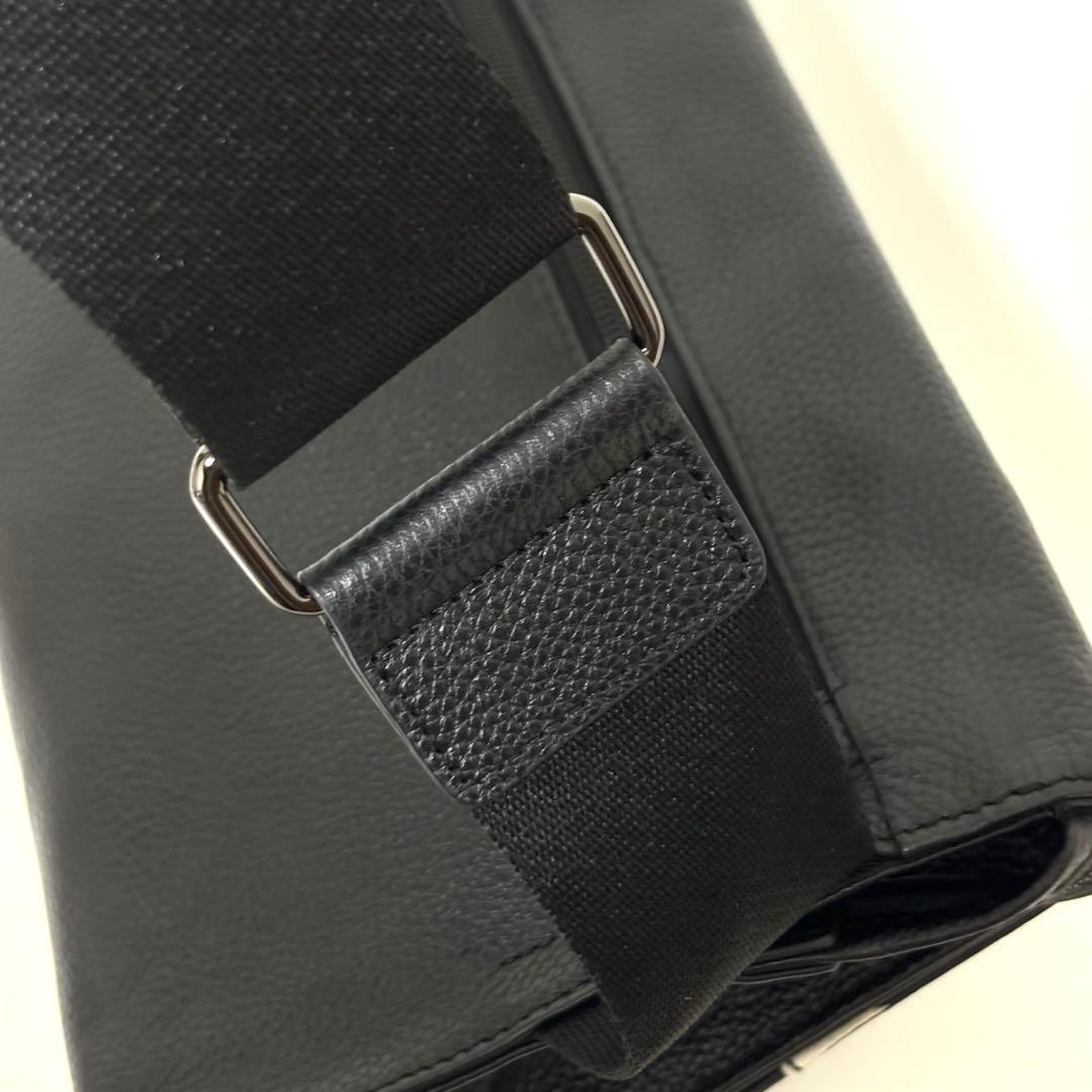 美品 イアパピヨネ ワイドテープショルダーバッグ ダルメシアン ボディバッグ