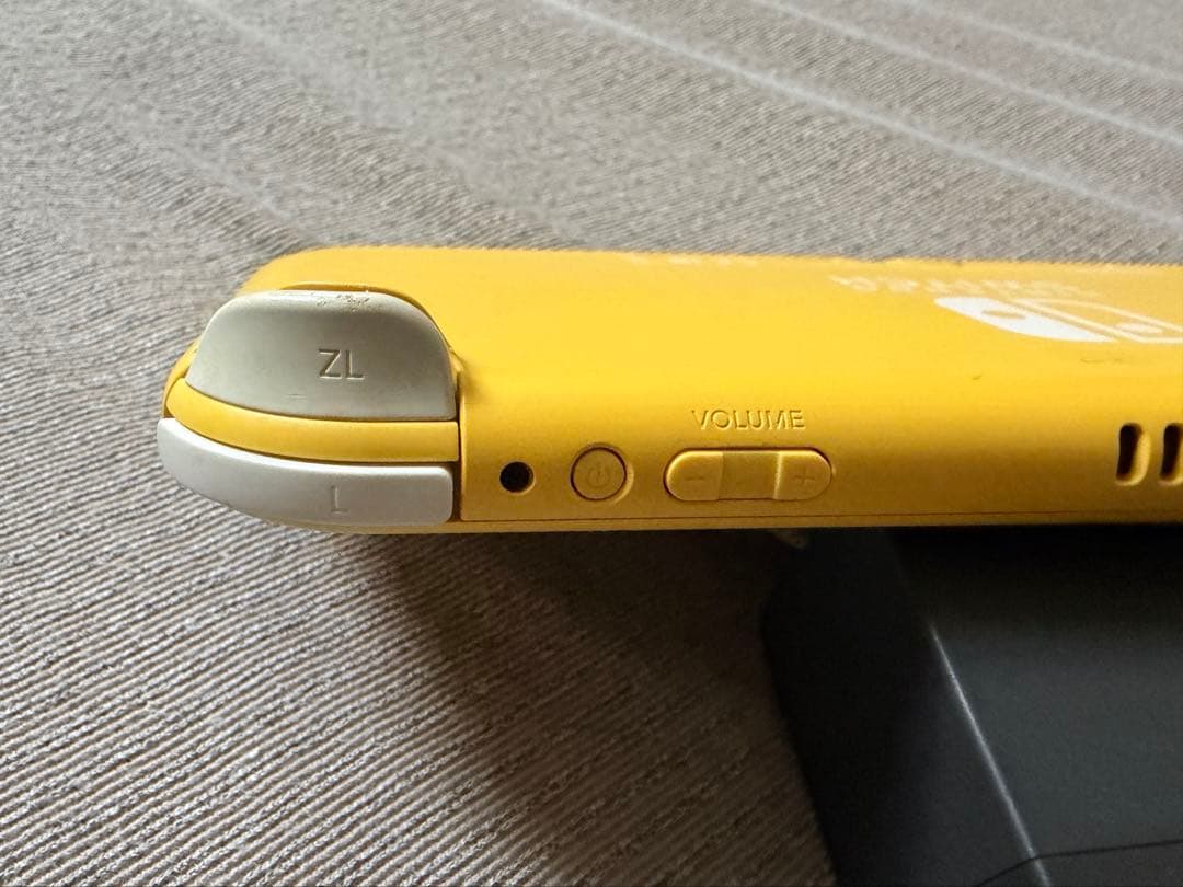 Nintendo Switch Lite イエロー 本体 充電器付き