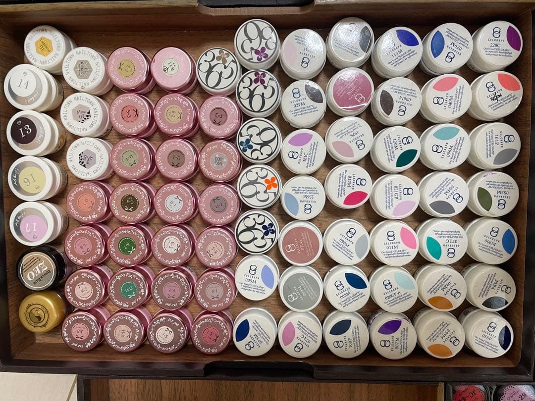 同*能様 ジェルネイル カラージェル 約300個 まとめ売り KOKOISTag