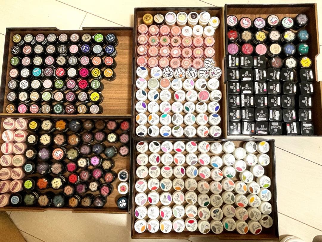 同*能様 ジェルネイル カラージェル 約300個 まとめ売り KOKOISTag