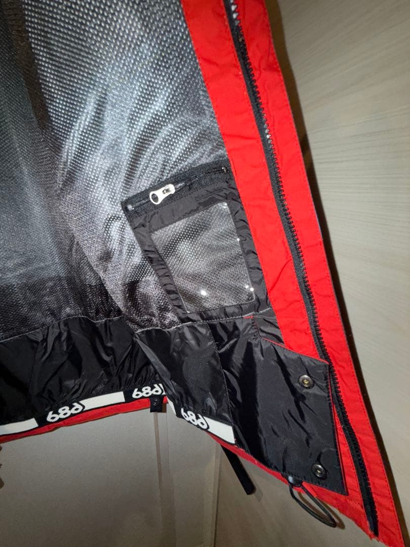 【目立つこと間違い無し！】686 スノーボードウェア上下セット