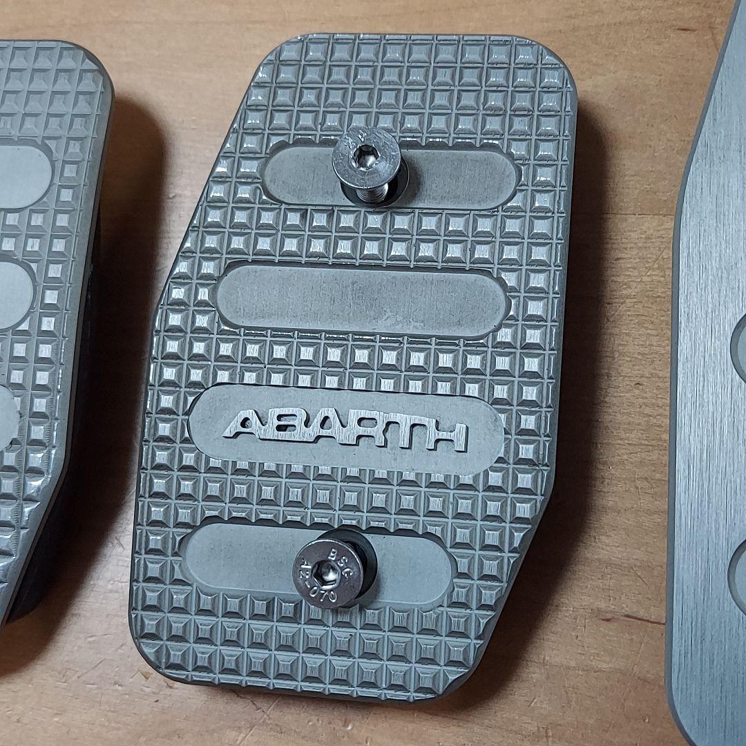 ABARTH 500/595 アルミニウムペダルカバー3点セット