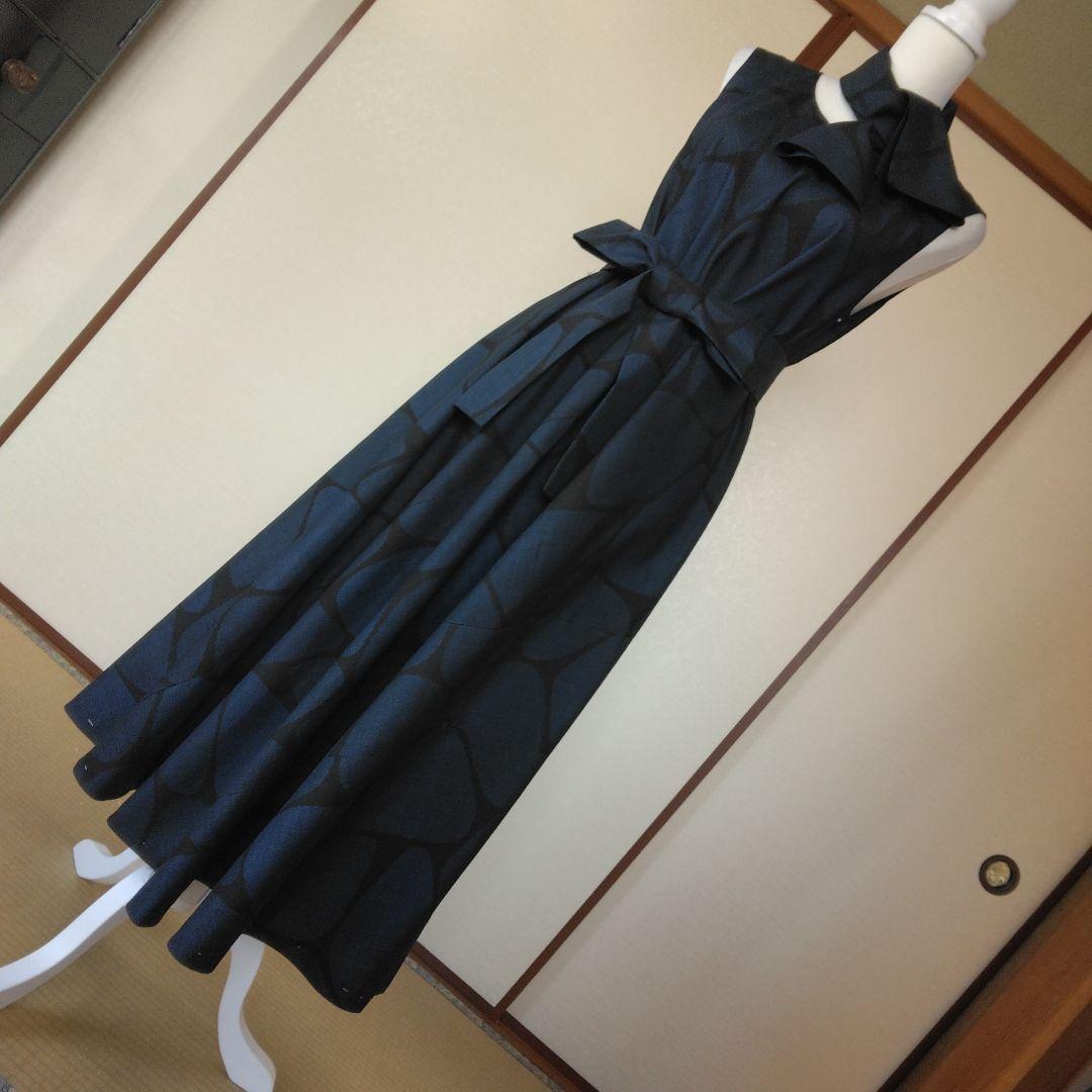 大島紬の解き生地から、 バイアス仕立てロングフレアーワンピース 　M寸