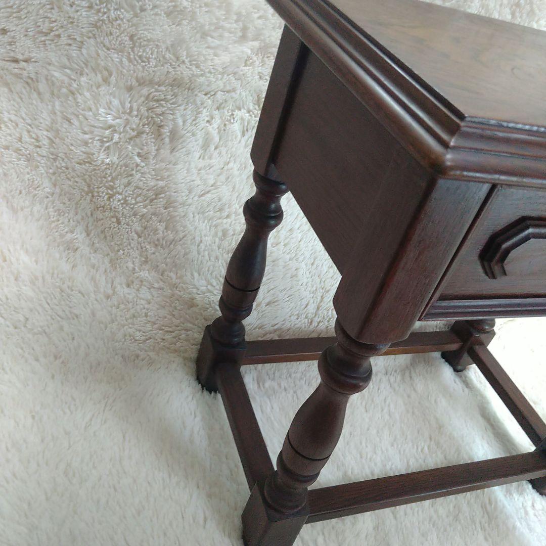 アンティークテーブル 引き出しが付いた珍しいサイドテーブル