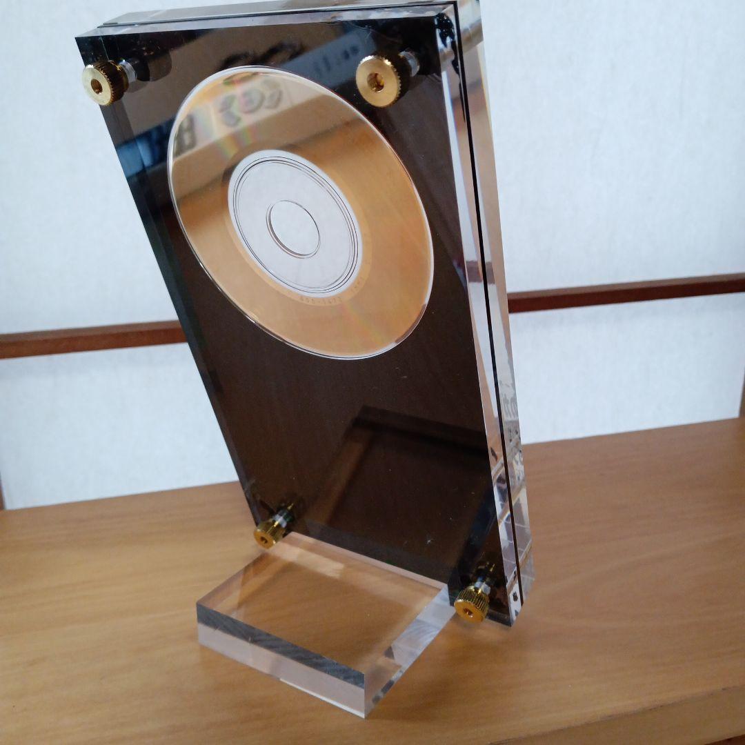 もぅひとりのガルネリ アクリルプレート 1999　松山　千春