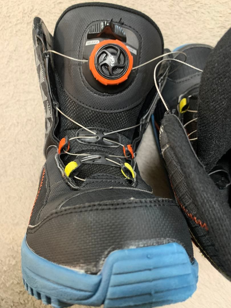 背丈150 子供用 スノーボードセット（ブーツ・ヘルメット付き）