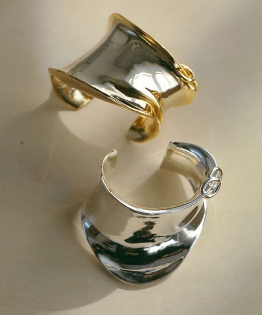 ETRE TOKYO ディストーションカーブフォームリングバングル美品