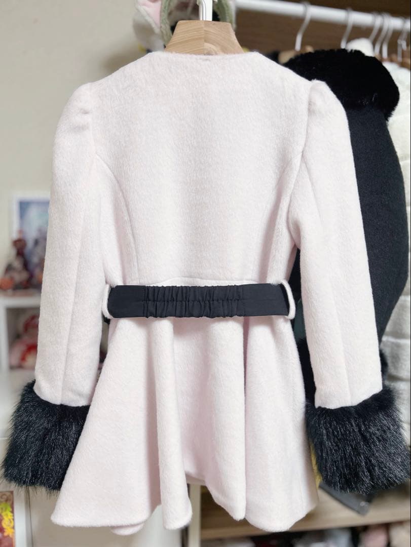 pium ハートボタンリボンベルトシャギーコート