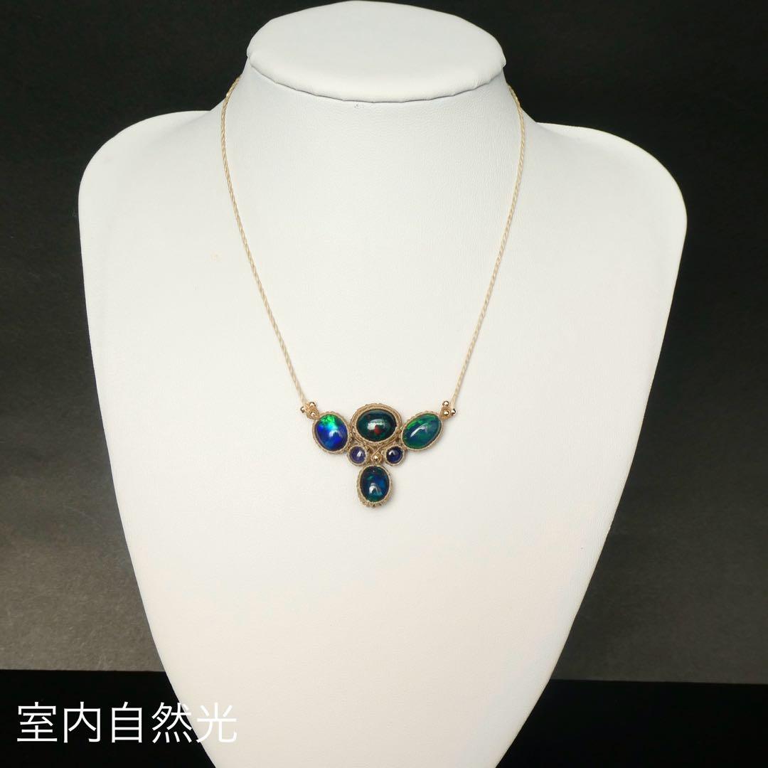 宝石質ブラックオパールとサファイアのマクラメネックレス