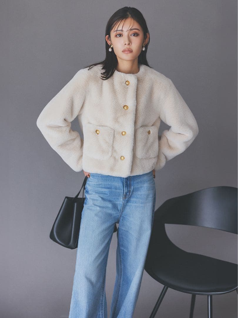 Mila owen ミラオーウェン 金釦クロップドファージャケット