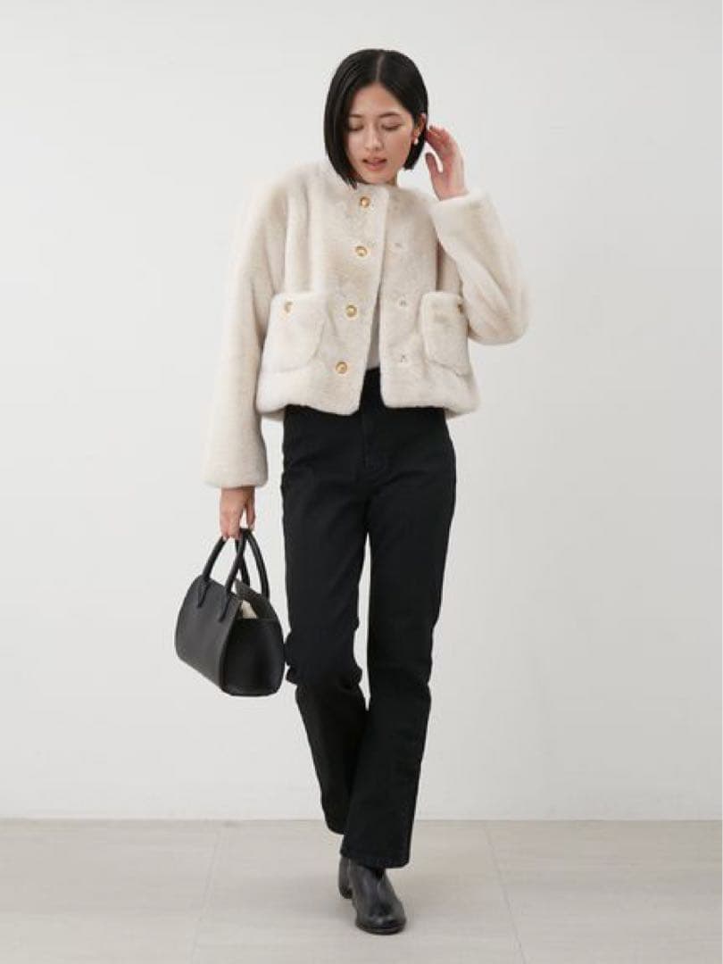 Mila owen ミラオーウェン 金釦クロップドファージャケット