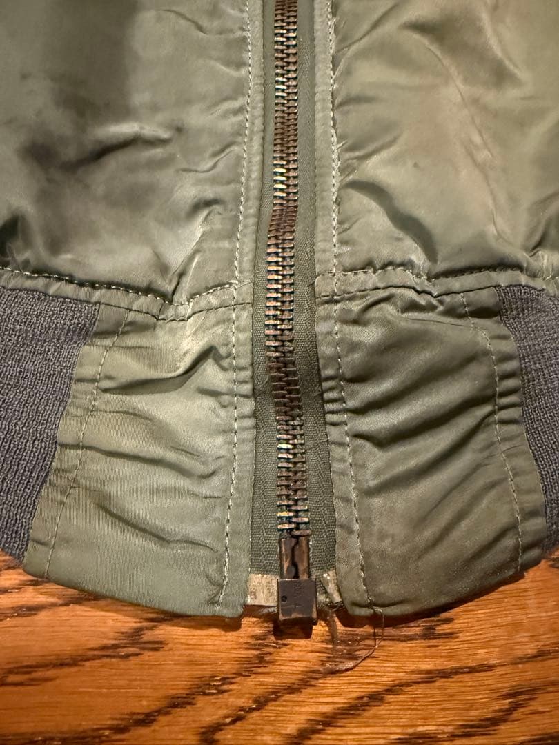 ★縦ステッチ！リブ穴なし！米軍実物80s MA-1 Fタイプ グランドクルー