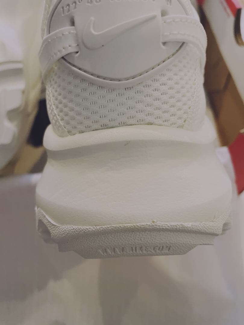 新品　NIKE　TC7900 セイル　ホワイト　24センチ　NIKE スニーカー