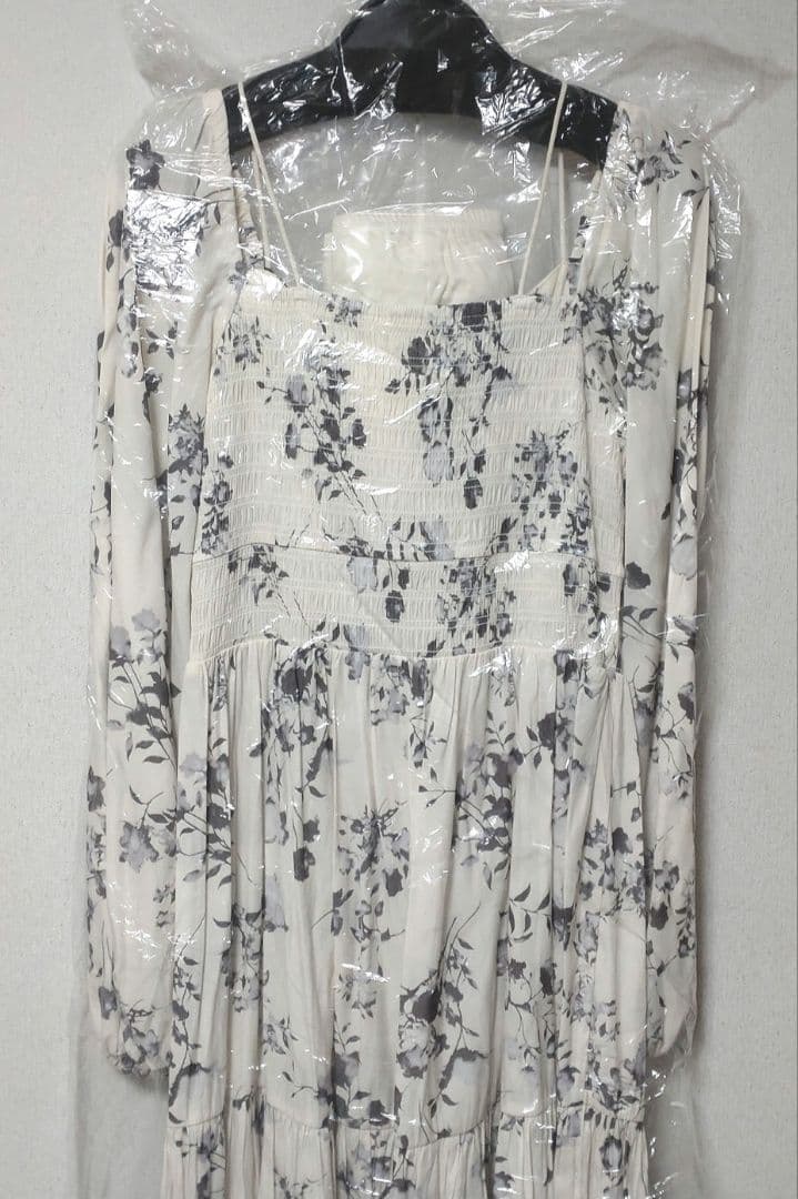 実物写真掲載 大人気完売 ココディール シャーリングティアードフラワーワンピース