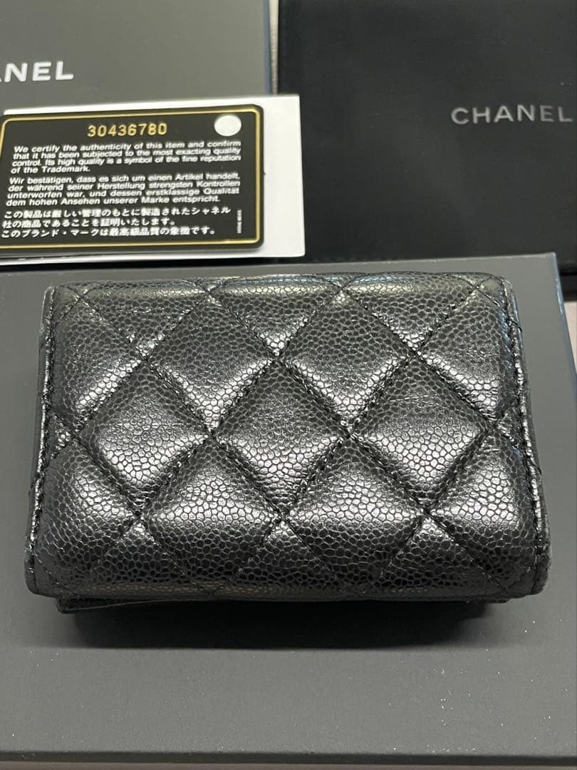 美品 シャネル CHANEL キャビアスキン クラシックスモールウォレット