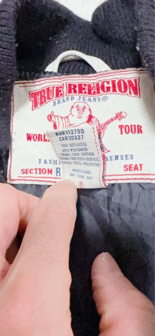 TRUE RELIGIONスタジャン