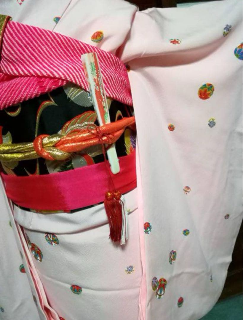 7歳向け・正絹・ちりめんのお着物セットです