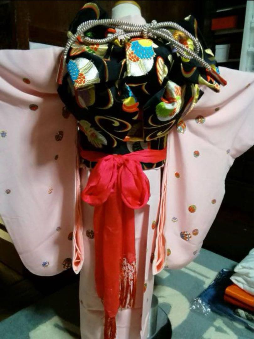 7歳向け・正絹・ちりめんのお着物セットです