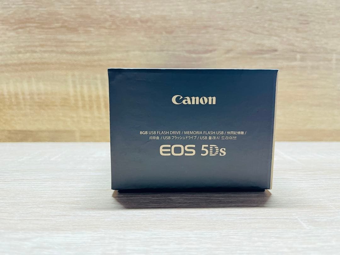 【新品未使用】Canon EOS 5Ds ミニチュアカメラ型USBメモリ