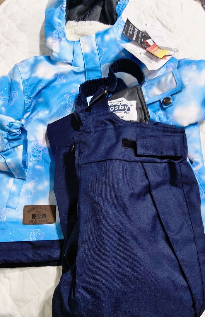 【新品】コスビー　cosby　スキーウェア　雪遊び　セパレート　上下セット　水色