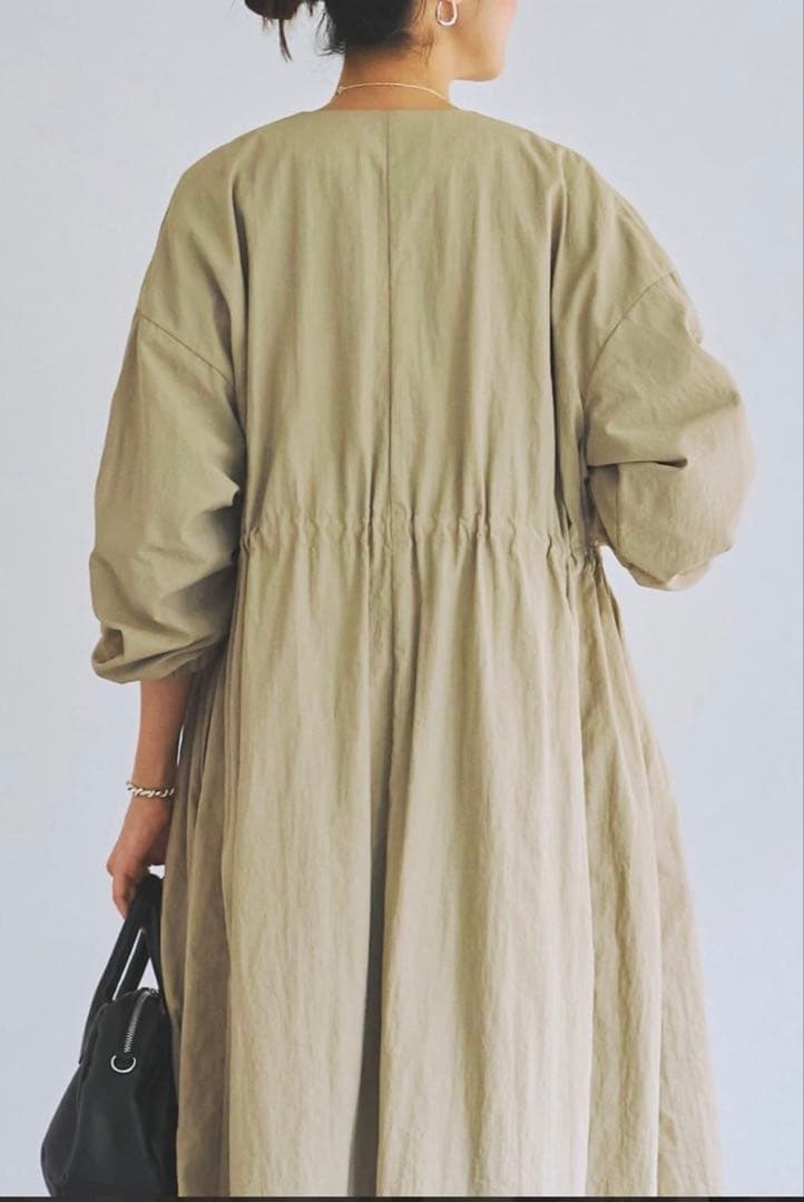 ビアズリー　バルーン袖　フレアー　コート　ベージュ