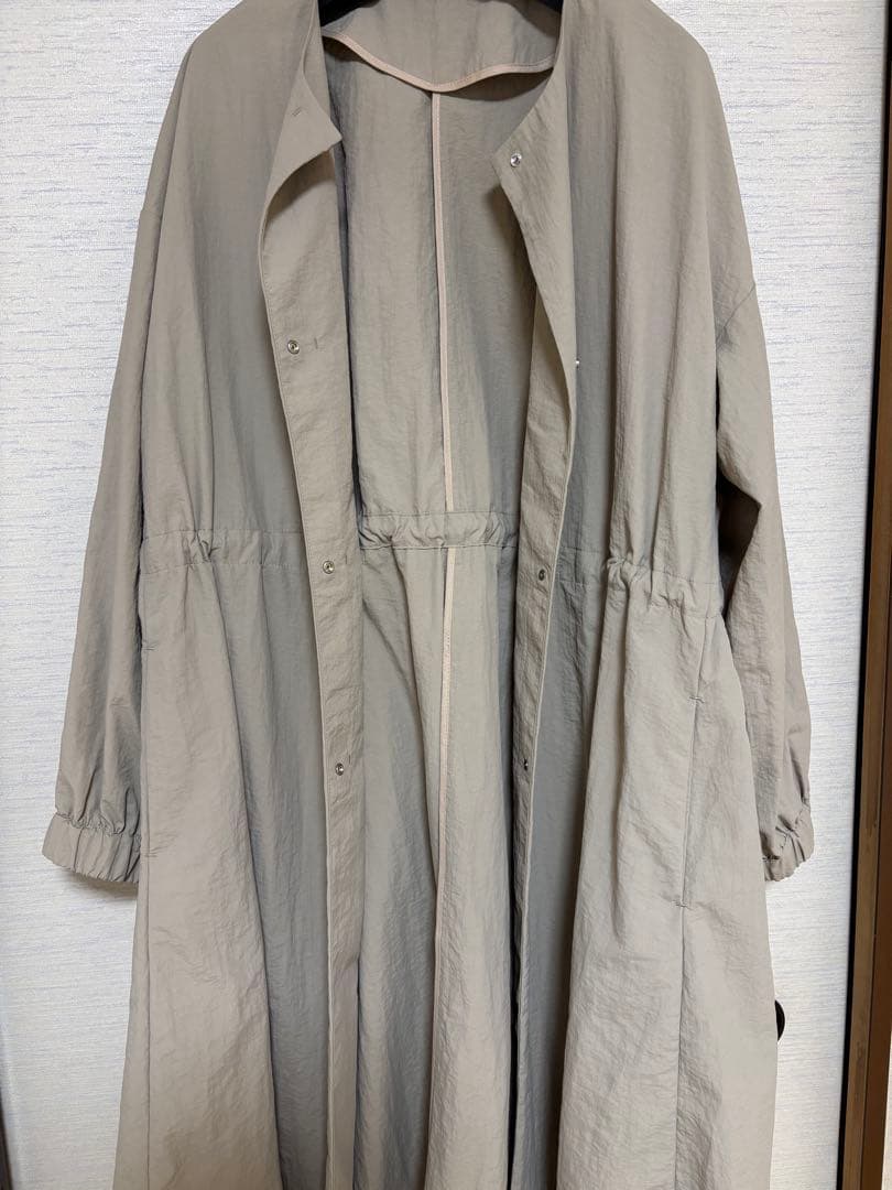 ビアズリー　バルーン袖　フレアー　コート　ベージュ