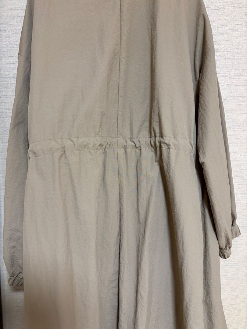 ビアズリー　バルーン袖　フレアー　コート　ベージュ